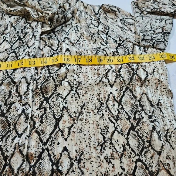 Joie Womens Python Print Long Sleeve Blouse shirt Boutton down size XL - Picture 4 of 16